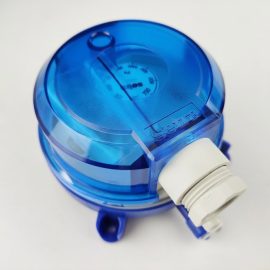 Setra 241 adjustable differential pressure switch with transparent blue cover and pressure dial